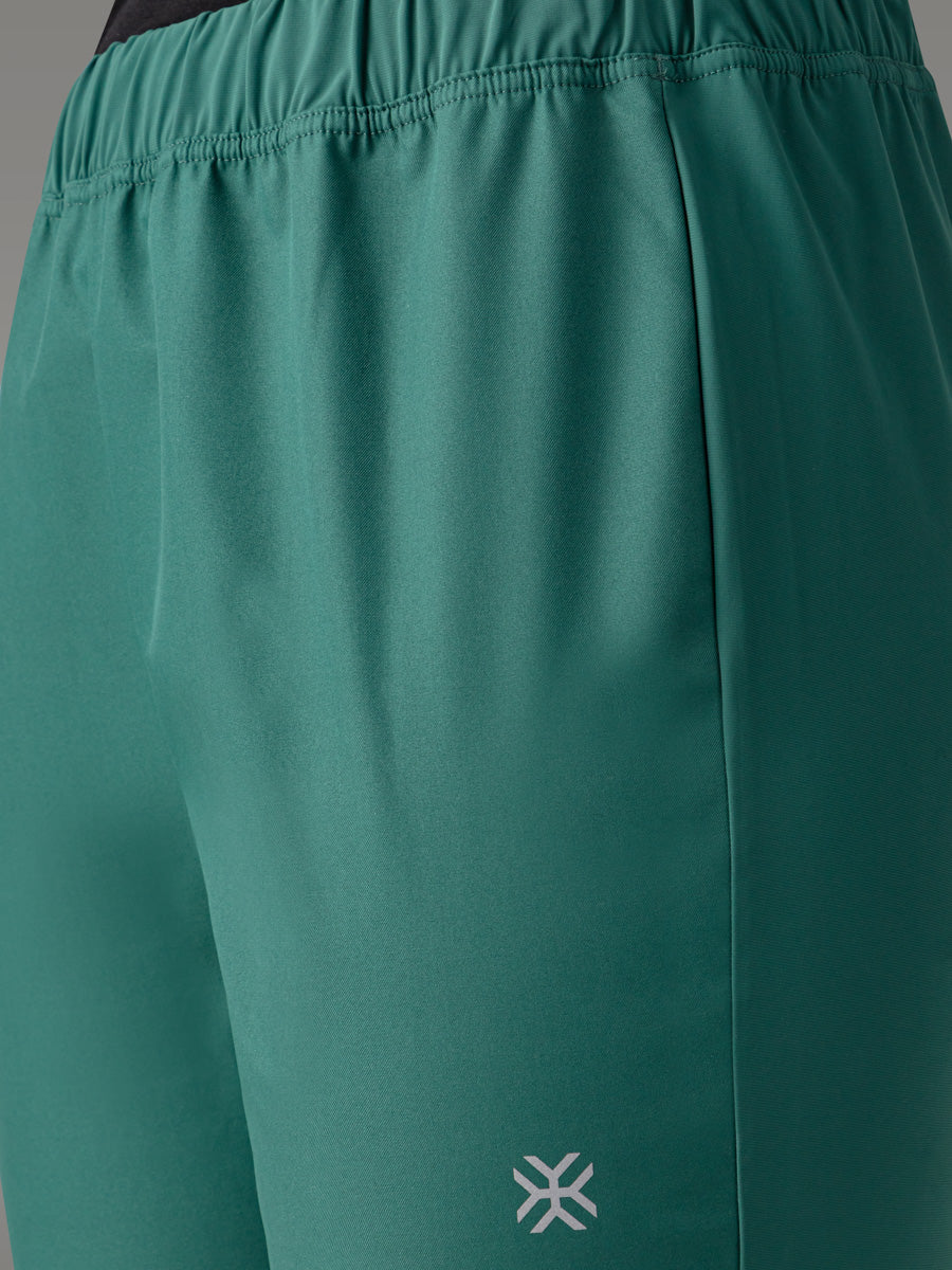 VERNAGO Active Pants — Pine Green